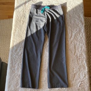 Figs Livingston Gray size small